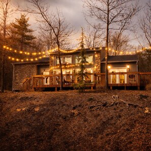 Exterior - Lee Ridge Mtn Retreat– 3BR/Hot Tub/Pet/ RampAccess (Basye)