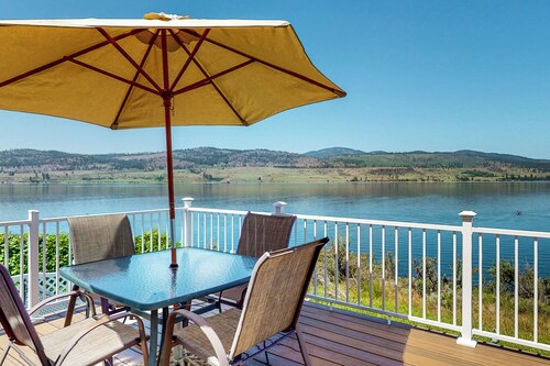 Paradise Point: Lakefront Escape w/ Views