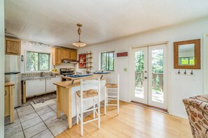 Fridge, microwave, stovetop, coffee/tea maker - 10 Mi to Bear Valley Resort: Serene Mtn Retreat (Arnold)
