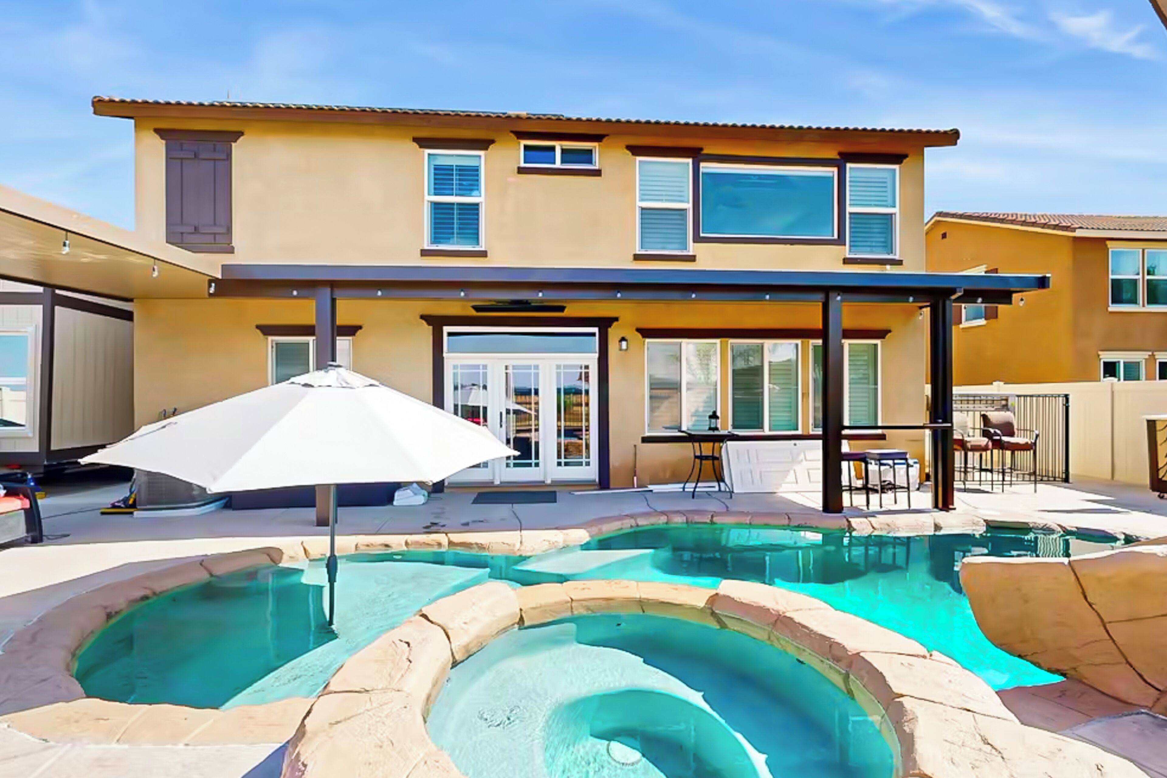 Et oppvarmet basseng