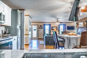Fridge, microwave, stovetop, dishwasher - Dock! Riverfront Angler's Oasis in Elizabethton (Elizabethton)