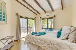 Fer et planche à repasser, Wi-Fi gratuit, draps fournis