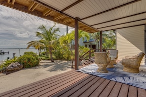 Terrace/patio - Placencia Lagoon: 2BR Waterfront Rental (Placencia)