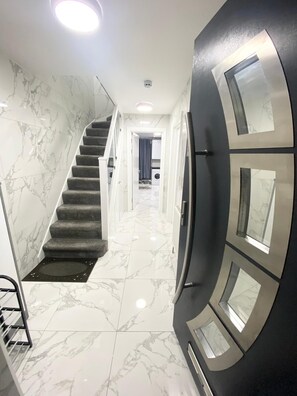 Interior - THE ROYAL BOUTIQUE REGENT LODGE by LONDON , SLEEP 8 (London)