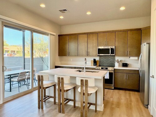 Private Cave Creek Hideaway 1 Block from Downtown Restaurants and Shops!