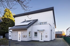 Exterior - Modern city apartment Juna with balcony, kitchen & top furnishings in Lübbecke (Lübbecke)