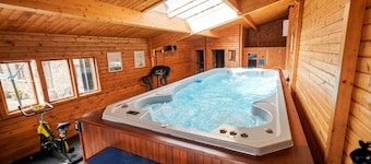 A countryside retreat for families and friends, with exclusive use of a pool