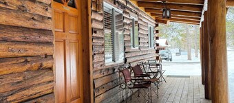 Charming Miller Cabin in McCall! Sauna, utilities, snow removal, pet friendly!