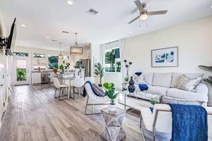 TV, offices - Heart of Historic St. Augustine Coastal Retreat (St. Augustine)