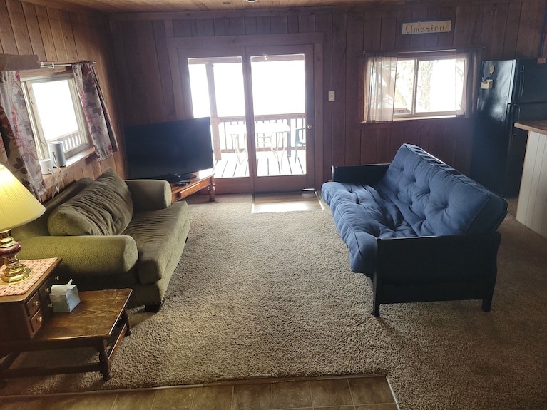 Merrymaker Cabin Riverfront With Hot Tub And Wi-fi Sleeps 8 - Indiana