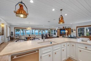 Private kitchen - Luxury beach home retreat with endless views. (Alligator Point)