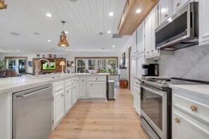 Private kitchen - Luxury beach home retreat with endless views. (Alligator Point)