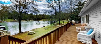 Waterfront Lake Murray Home w/ Dock: Dogs Welcome!