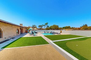 A heated pool - Practice Putts & Lounge Poolside! Scottsdale Home (Scottsdale)