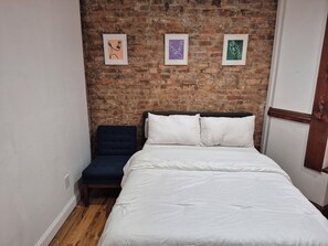 1 bedroom, iron/ironing board, WiFi (free), bed sheets