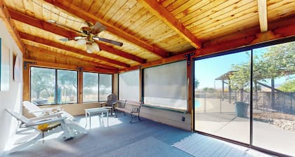 4BR Sierras-View Home w/ Pool & A/C - Dogs OK