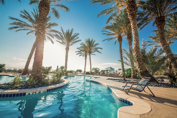 A heated pool - Gulf-View Beach House w/ Pointe West Resort Perks (Galveston)