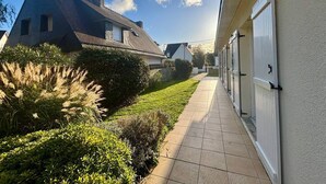 Property grounds - CARNAC - House 3 Bedrooms - 6 people - WIFI (CARNAC)
