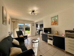 TV - CARNAC 3-room apartment - 5 people - Community pool - Wifi (CARNAC)