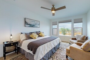 3 bedrooms, internet, bed sheets - Mtn-View Patio & Resort Perks: Verde River Retreat (Rio Verde)