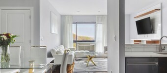 Luxury Urban Retreat + Spacious & Stylish