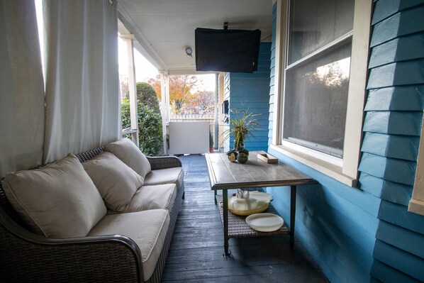 Smart TV, ping pong - Apartment in Artsy Westville New Haven. (New Haven)