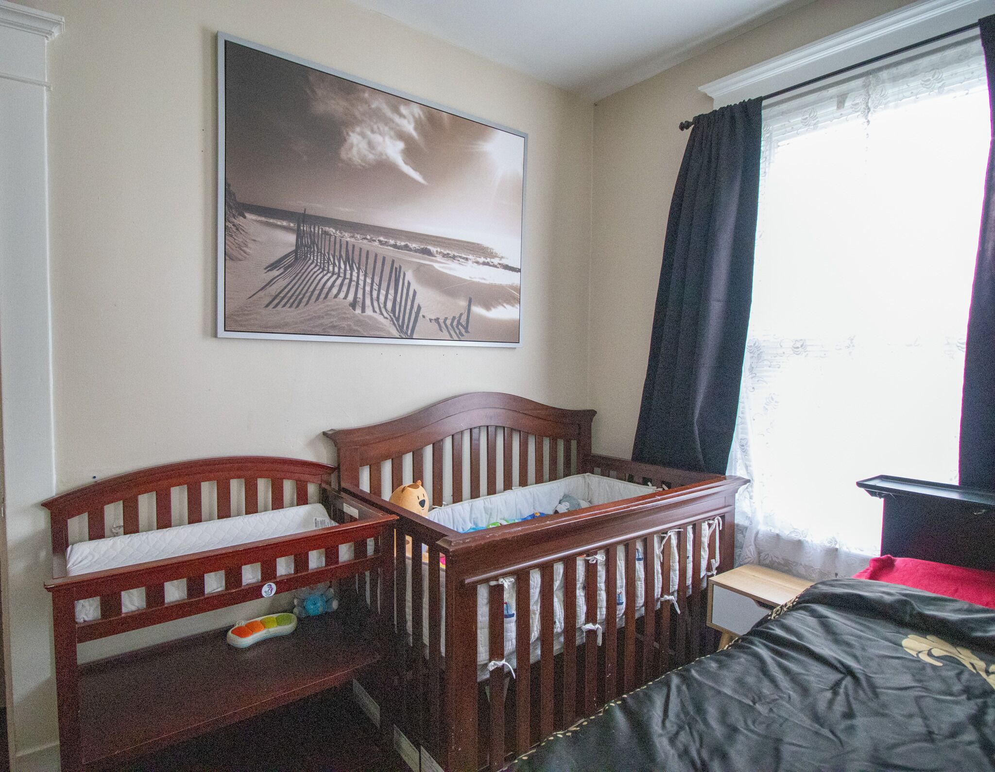 2 bedrooms, desk, iron/ironing board, WiFi (free)