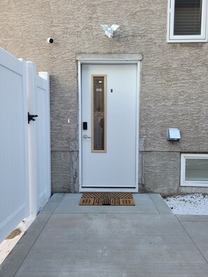 Exterior detail - Elegance by Mal and Al (Regina)