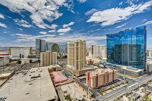 View from property - MGM Signature - Strip view suite (Las Vegas)