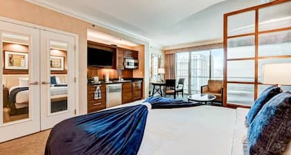 MGM Signature - Strip view suite