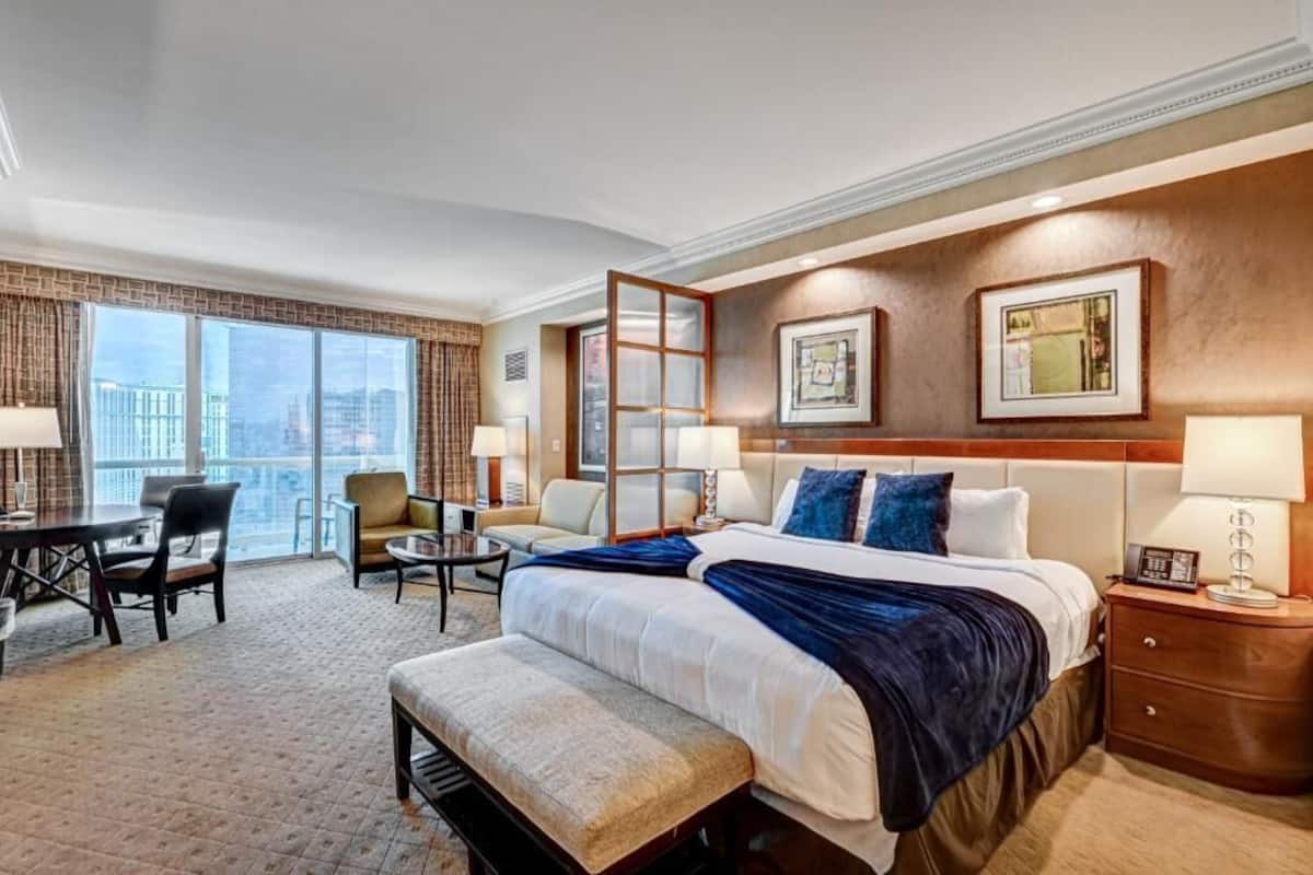 Studio, 1 King Bed with Sofa bed, Balcony, City View | In-room safe, blackout drapes, soundproofing, iron/ironing board