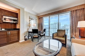 Living area - MGM Signature - Strip view suite (Las Vegas)