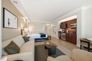 Dining - MGM Signature - Strip view suite (Las Vegas)