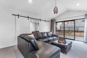 Living area - New Townhouse on Clyde Street (Winton)