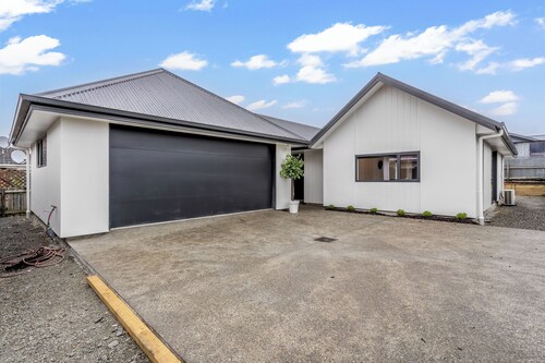 New Townhouse on Clyde Street