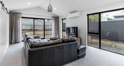 New Townhouse on Clyde Street