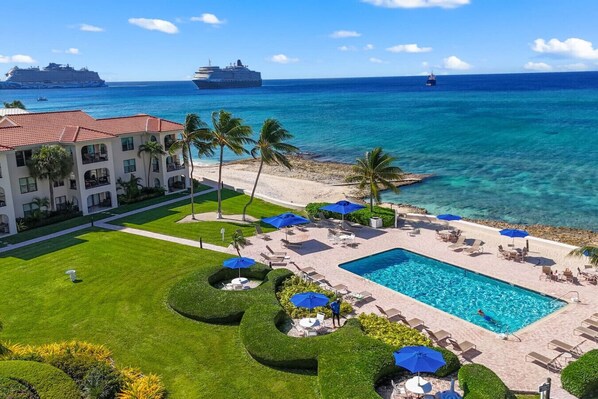 2 bedrooms - New Remodel Ocean View Pool 75 TV Sleeps 6 (Seven Mile Beach)