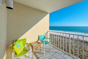 Property grounds - Seacrest 407 | Sunny condo, gorgeous and quiet beach, great location! (Gulf Shores)