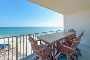 Outdoor dining - Seawind 1003 | Updated Beachfront Condo – Great location - walk to everything! (Gulf Shores)