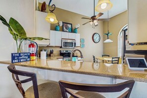 Fridge, microwave, stovetop, dishwasher - < 1 Mi to Beach! Top-Floor Naples Retreat w/ Pool (Naples)