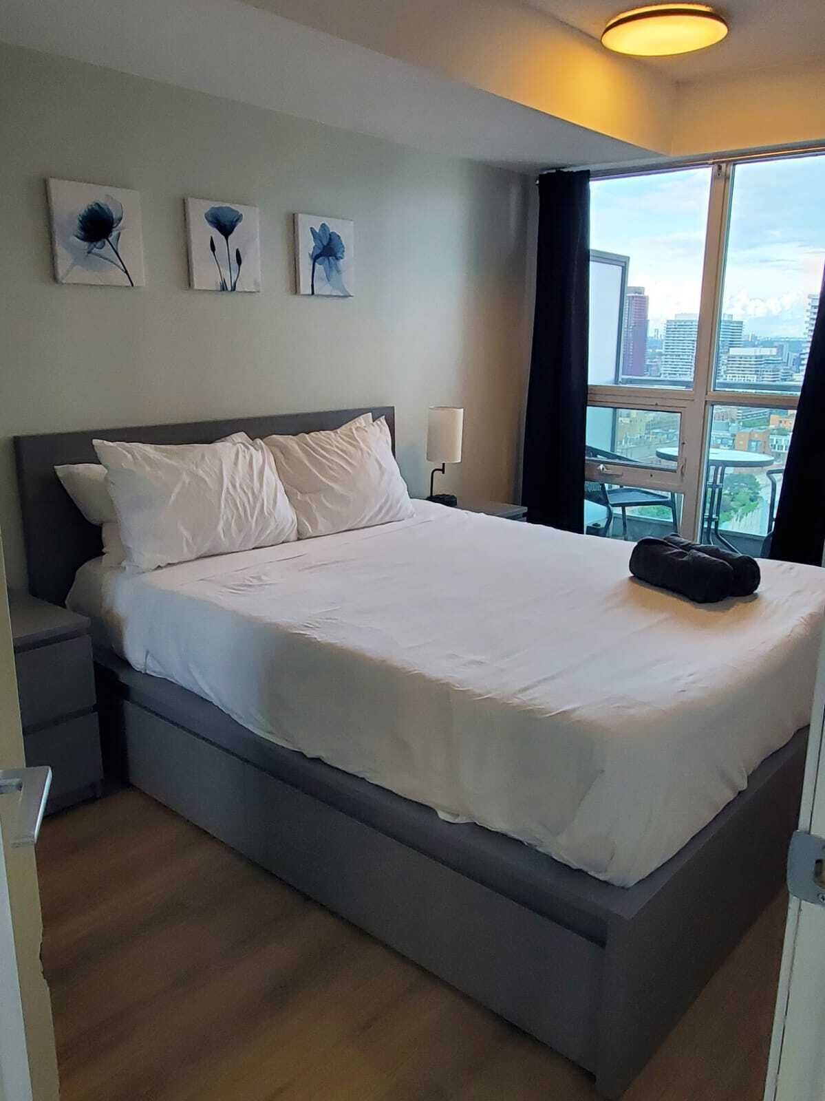 Iron/ironing board, WiFi, bed sheets