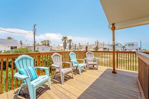 Terrace/patio - Walk to Beach! Updated Home in South Padre Island (South Padre Island)