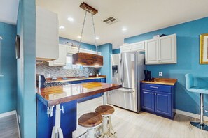 Fridge, microwave, stovetop, coffee/tea maker - 4 Mi to Dtwn: Pet-Friendly Getaway in Phoenix (Phoenix)