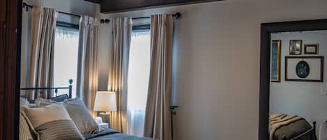 Bureau, Wi-Fi, draps fournis