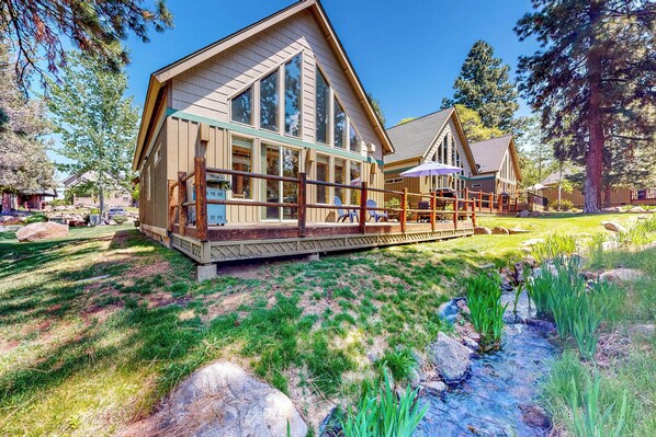 Exterior - Gateway to Crater Lake! Resort Retreat w/ Pool (Klamath Falls)