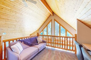 TV, fireplace - Gateway to Crater Lake! Resort Retreat w/ Pool (Klamath Falls)