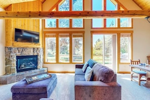 TV, fireplace - Gateway to Crater Lake! Resort Retreat w/ Pool (Klamath Falls)