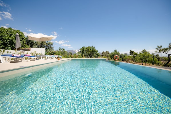 Pool - Single story villa, private pool, and walking distance to beach (Fuzeta)