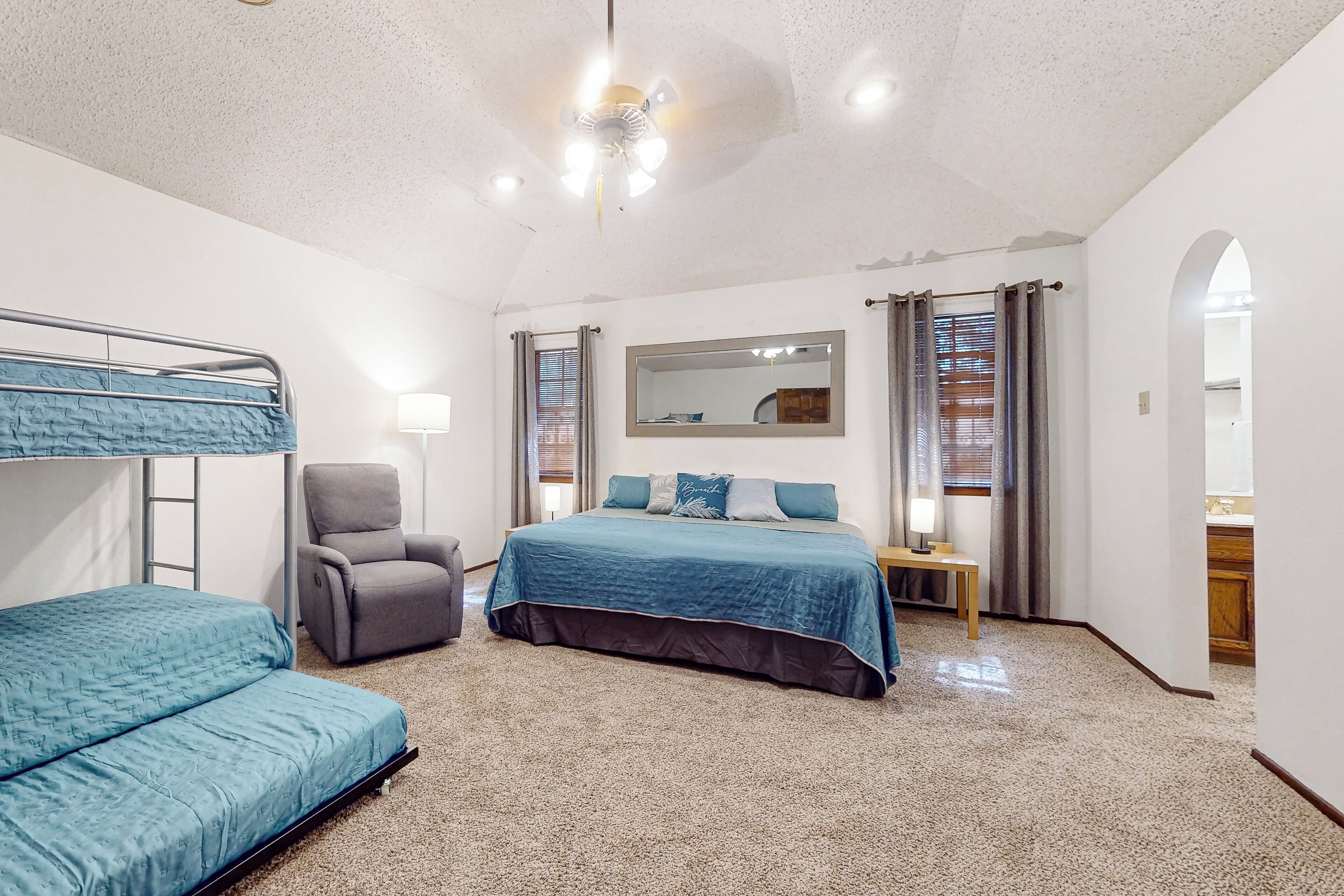 3 bedrooms, Internet, bed sheets