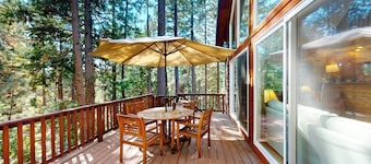 Projector & Deck! Family Cabin, 4 Mi to Lake Davis